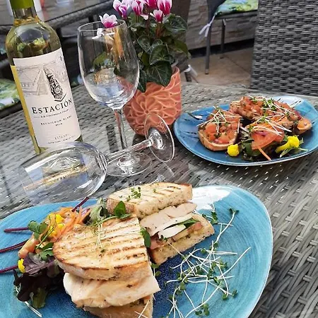 The 'rafter's Gastropub Килкенни