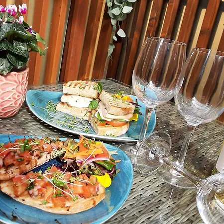 The 'rafter's Gastropub Vendégház